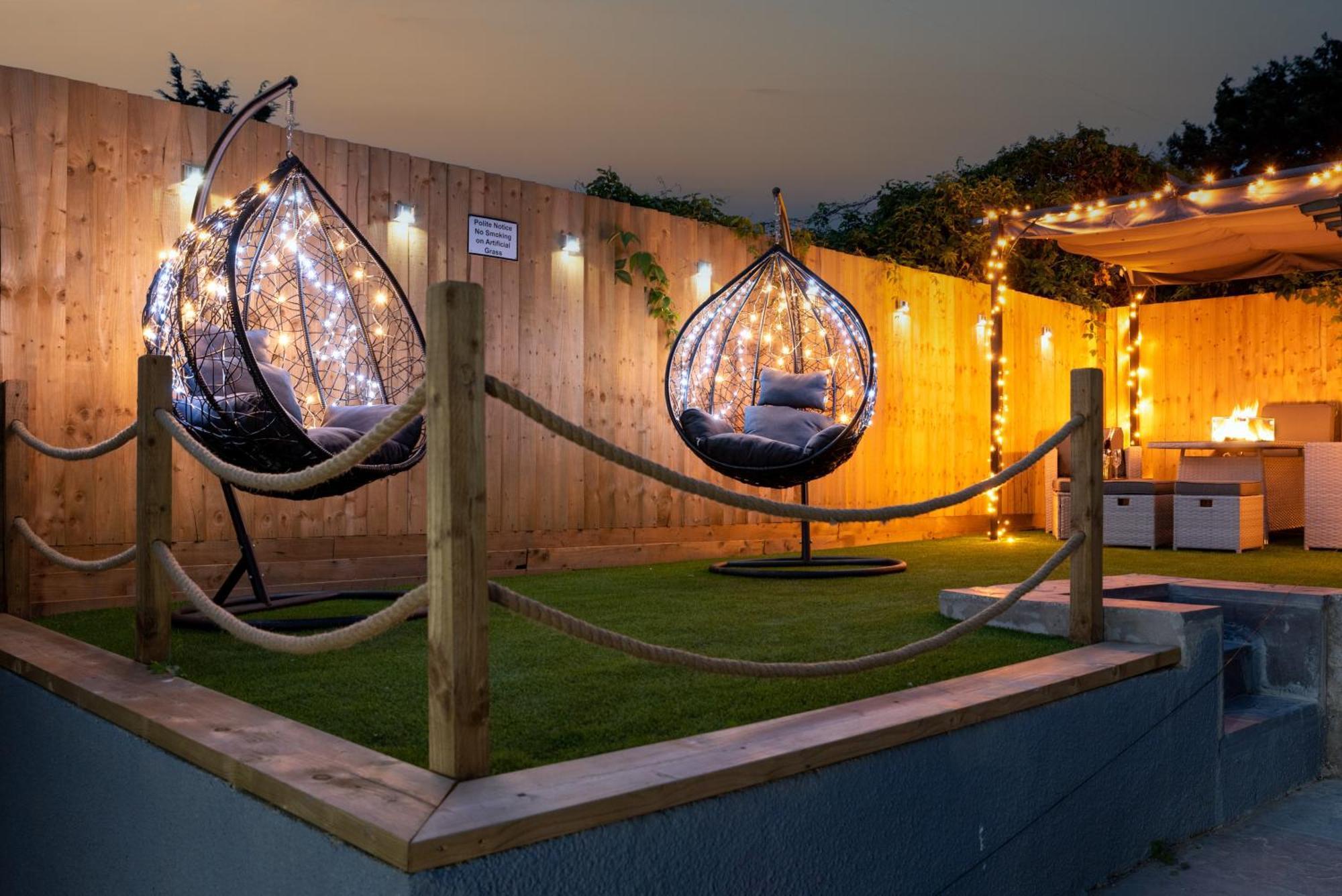 Cosy Cardiff Apartments - Garden Lounge Exteriör bild