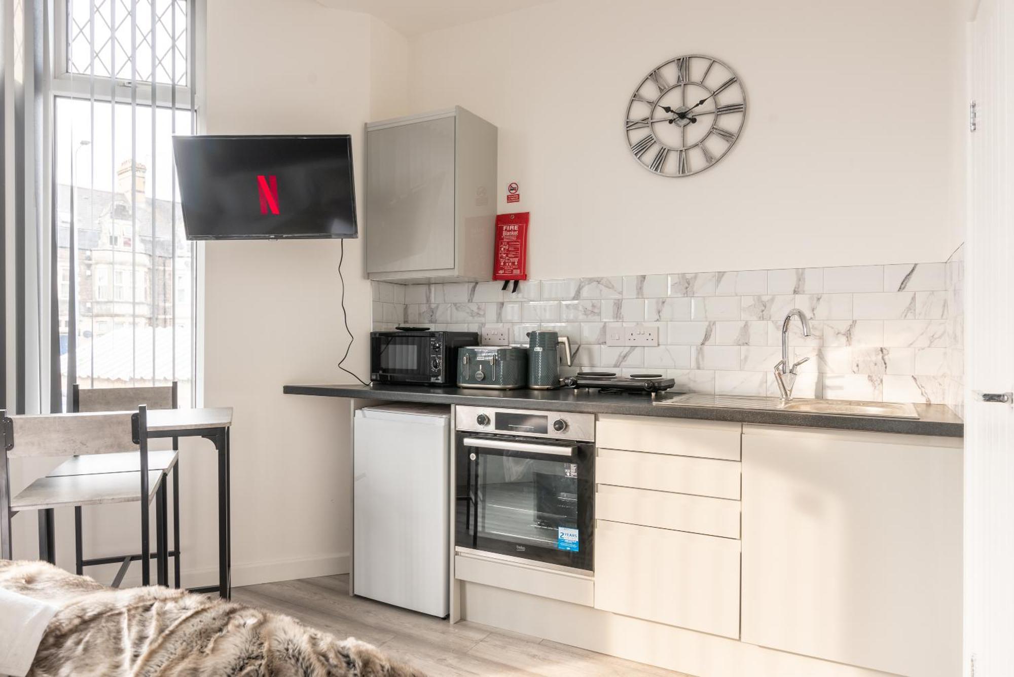 Cosy Cardiff Apartments - Garden Lounge Exteriör bild