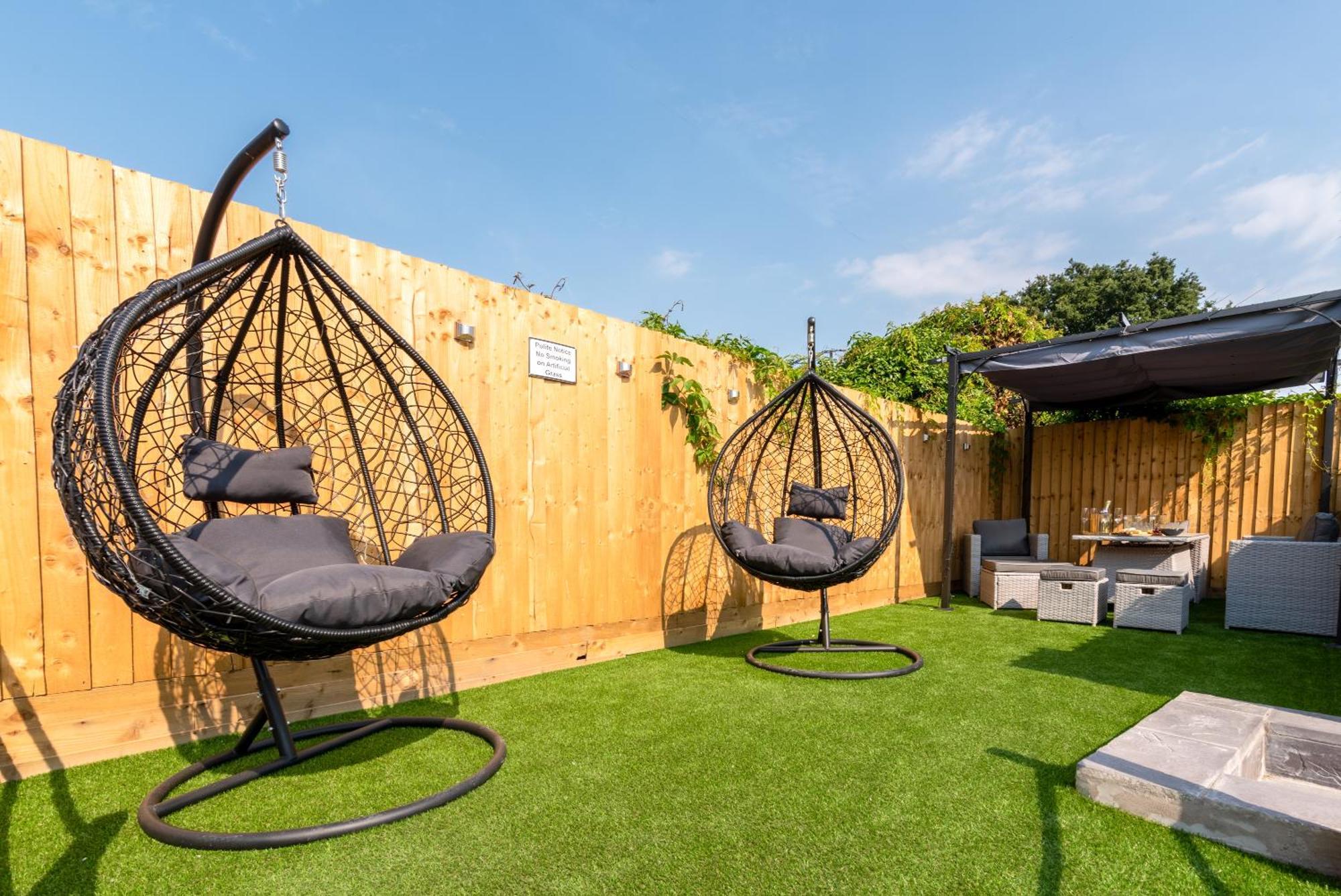 Cosy Cardiff Apartments - Garden Lounge Exteriör bild