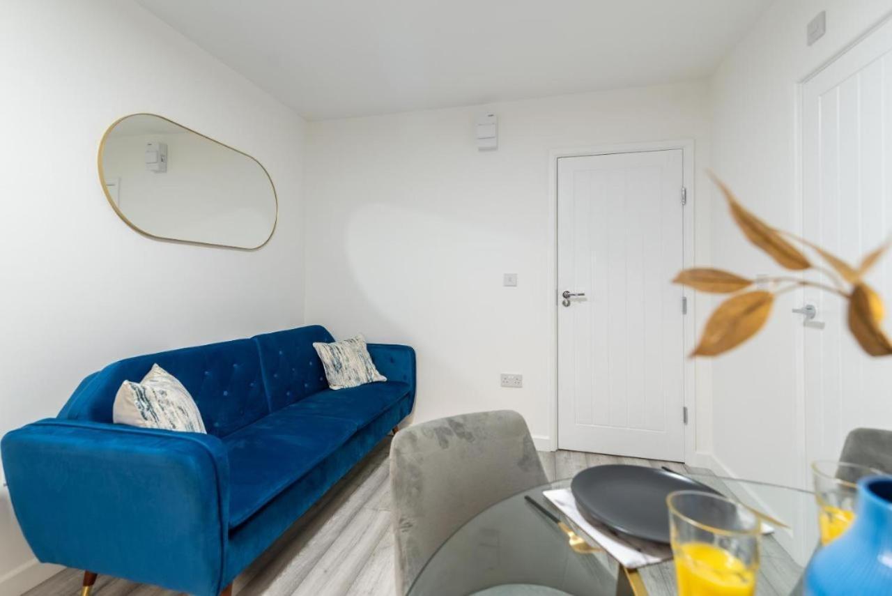 Cosy Cardiff Apartments - Garden Lounge Exteriör bild