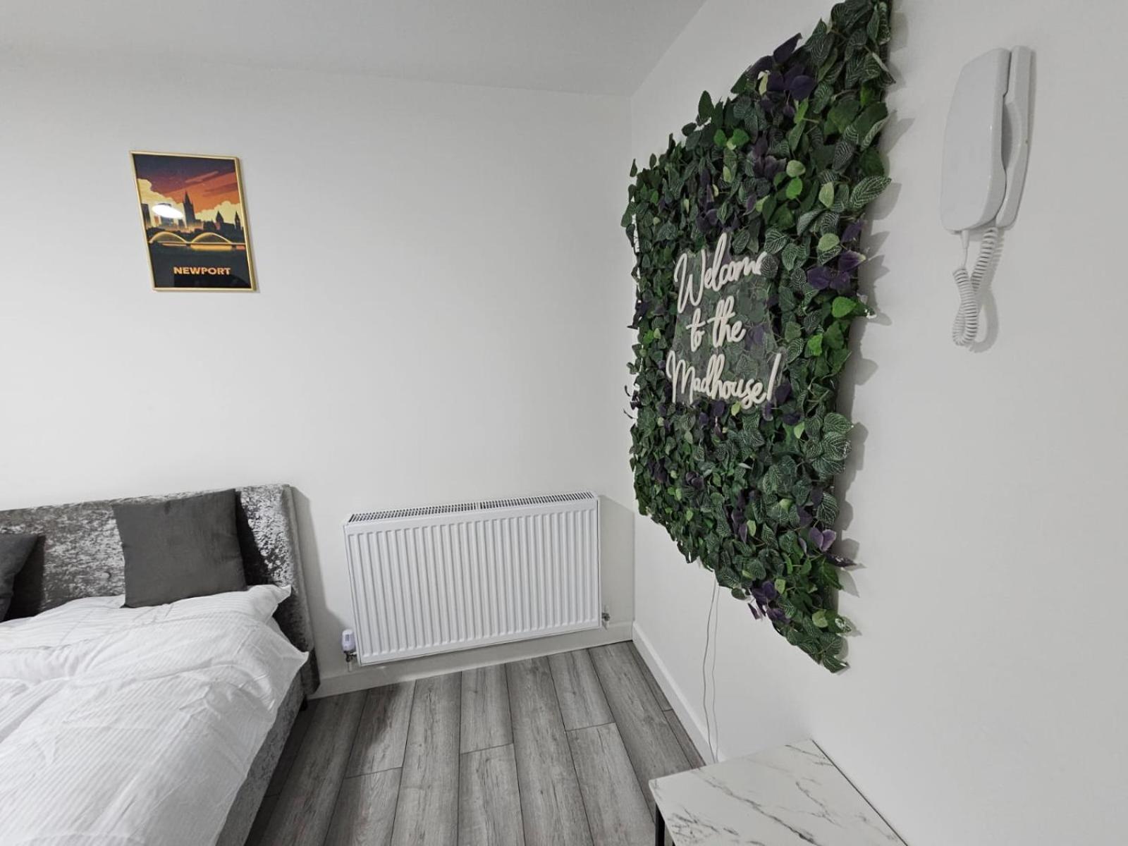 Cosy Cardiff Apartments - Garden Lounge Exteriör bild