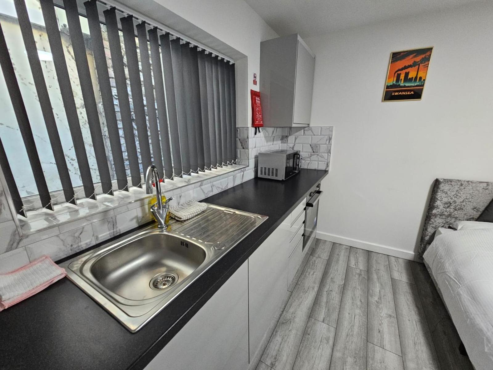 Cosy Cardiff Apartments - Garden Lounge Exteriör bild